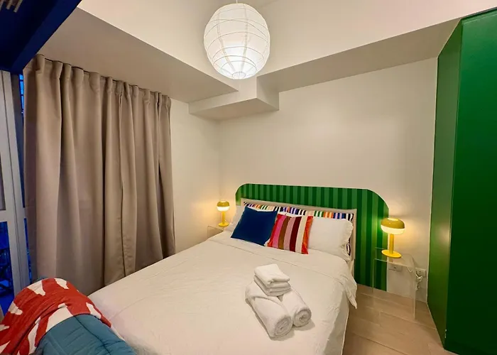 Bgc Uptown Parksuites 1br 14p Manila